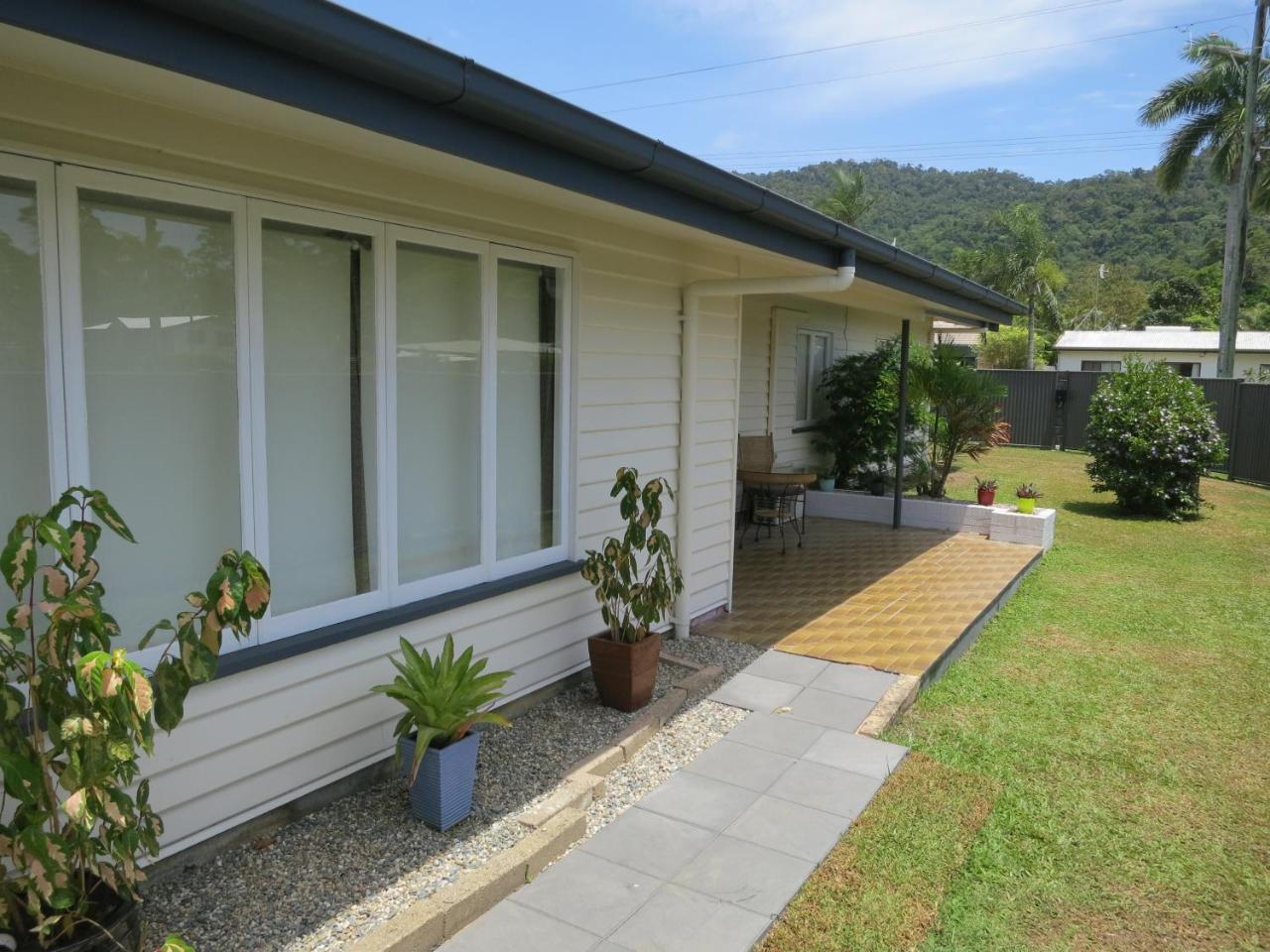 Edge Hill Clean & Green Cairns, 7 Minutes From The Airport, 7 Minutes To Cairns Cbd & Reef Fleet Terminal Buitenkant foto