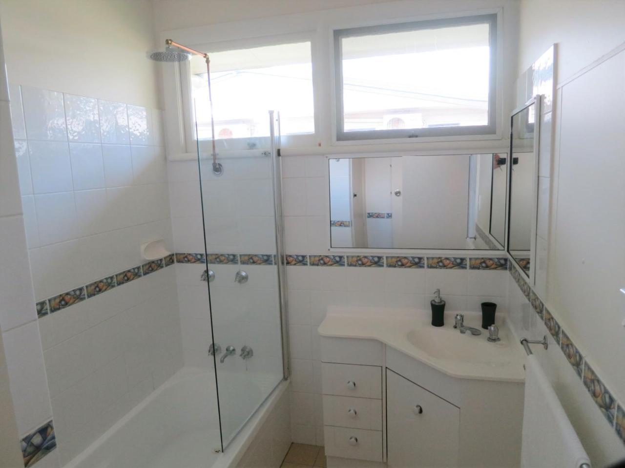 Edge Hill Clean & Green Cairns, 7 Minutes From The Airport, 7 Minutes To Cairns Cbd & Reef Fleet Terminal Buitenkant foto
